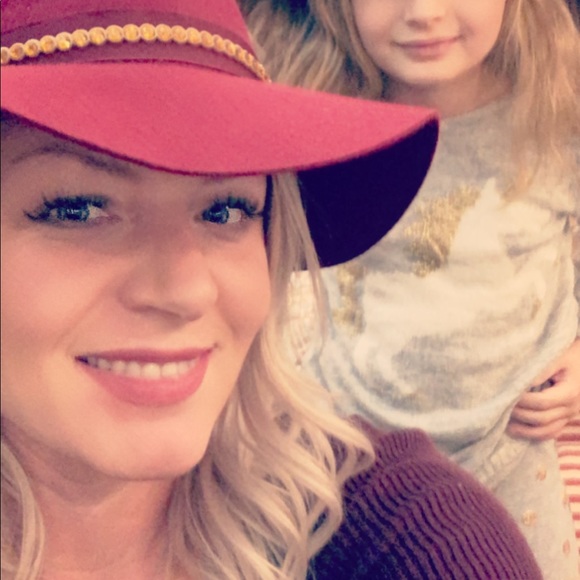 Meet your Posher, Tiffani - Picture 4 of 15